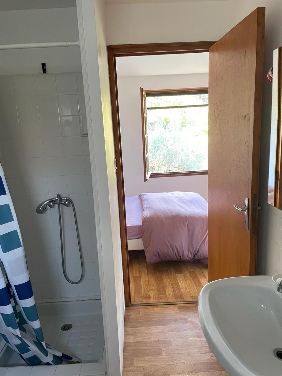 Appartement Au Fond Du Jardin Saint Jean du Pin エクステリア 写真